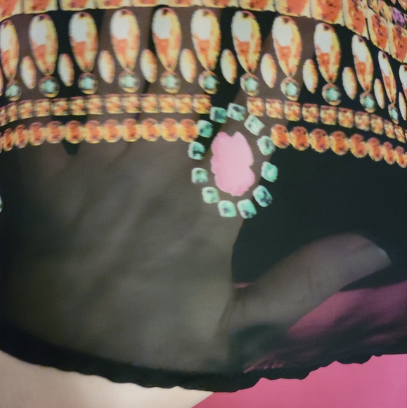 marianne, 1X, sheer black with gemstone looking pattern. - Picture 4 of 4